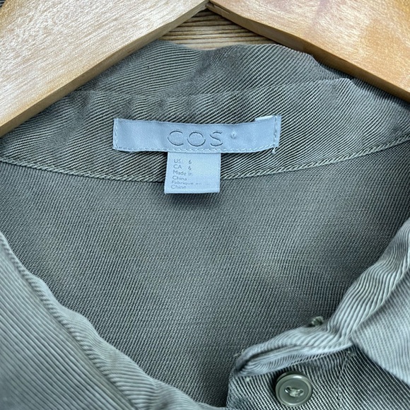 COS Oversized Boxy Wide Fit Collared Top Size 6 Green Short Sleeve Lyocell Shirt - Picture 3 of 5
